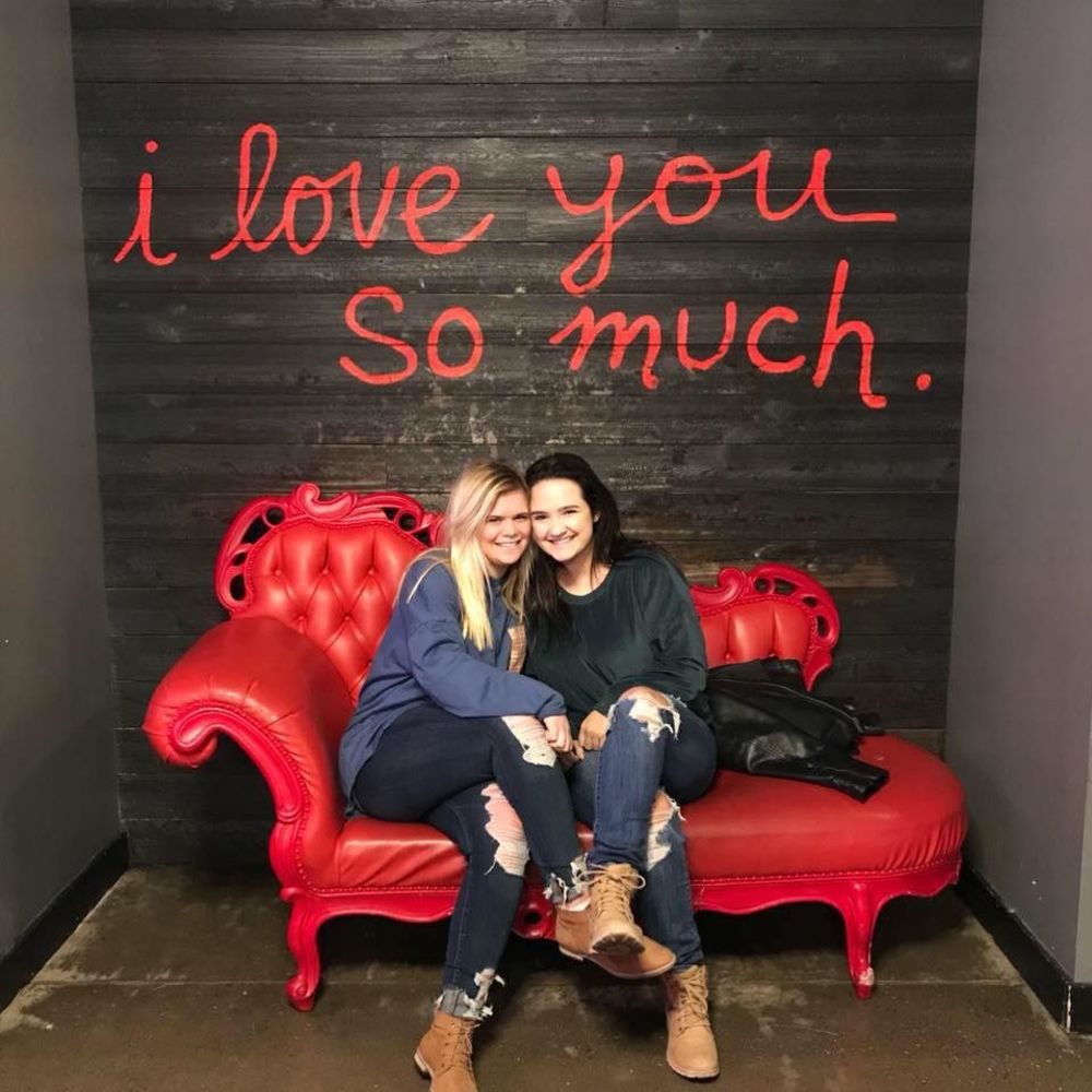 Meet your Posher, Makenzie